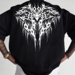 Erkek oversize Gotil Desen baskılı T-shirt rahat ve şık Tasarım